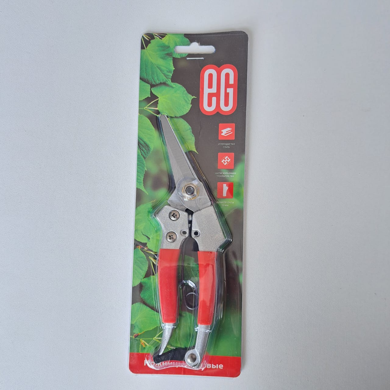 12a5605f-c8f5-4893-8743-33a15fa686d3